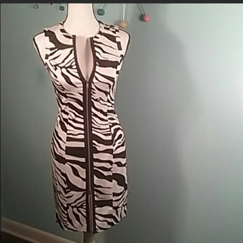Zebra print black and white zip front dress